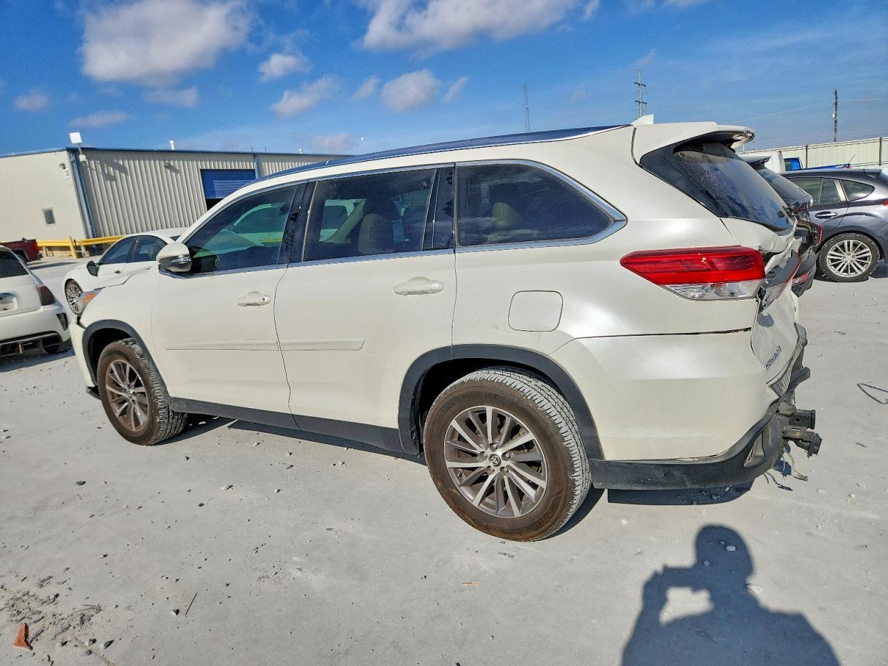 2019 TOYOTA HIGHLANDER