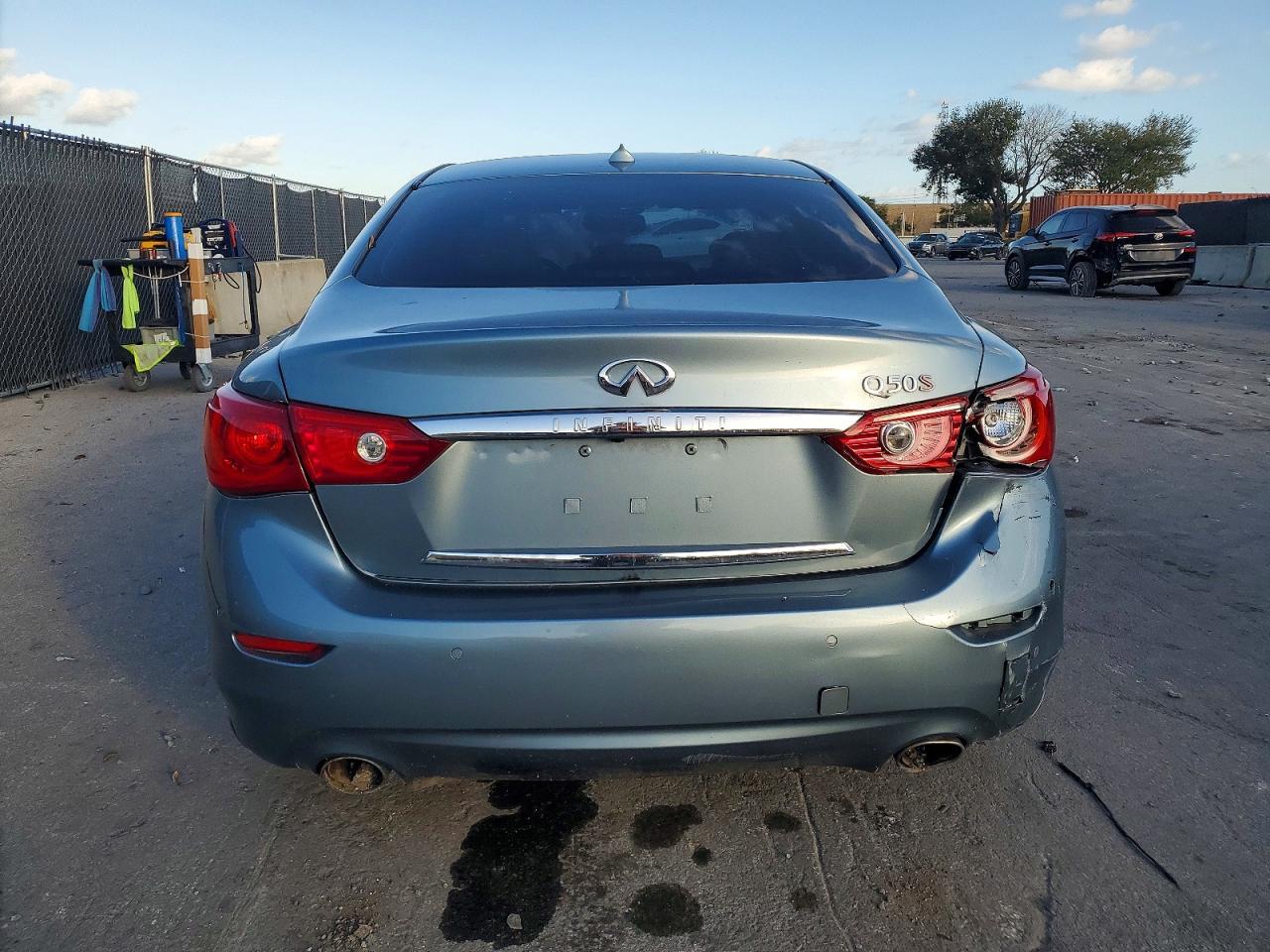2014 INFINITI Q50