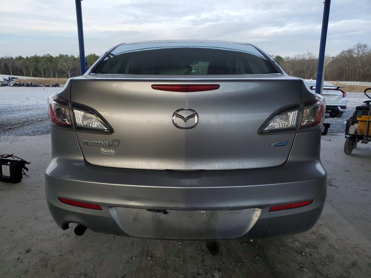 2013 MAZDA 3