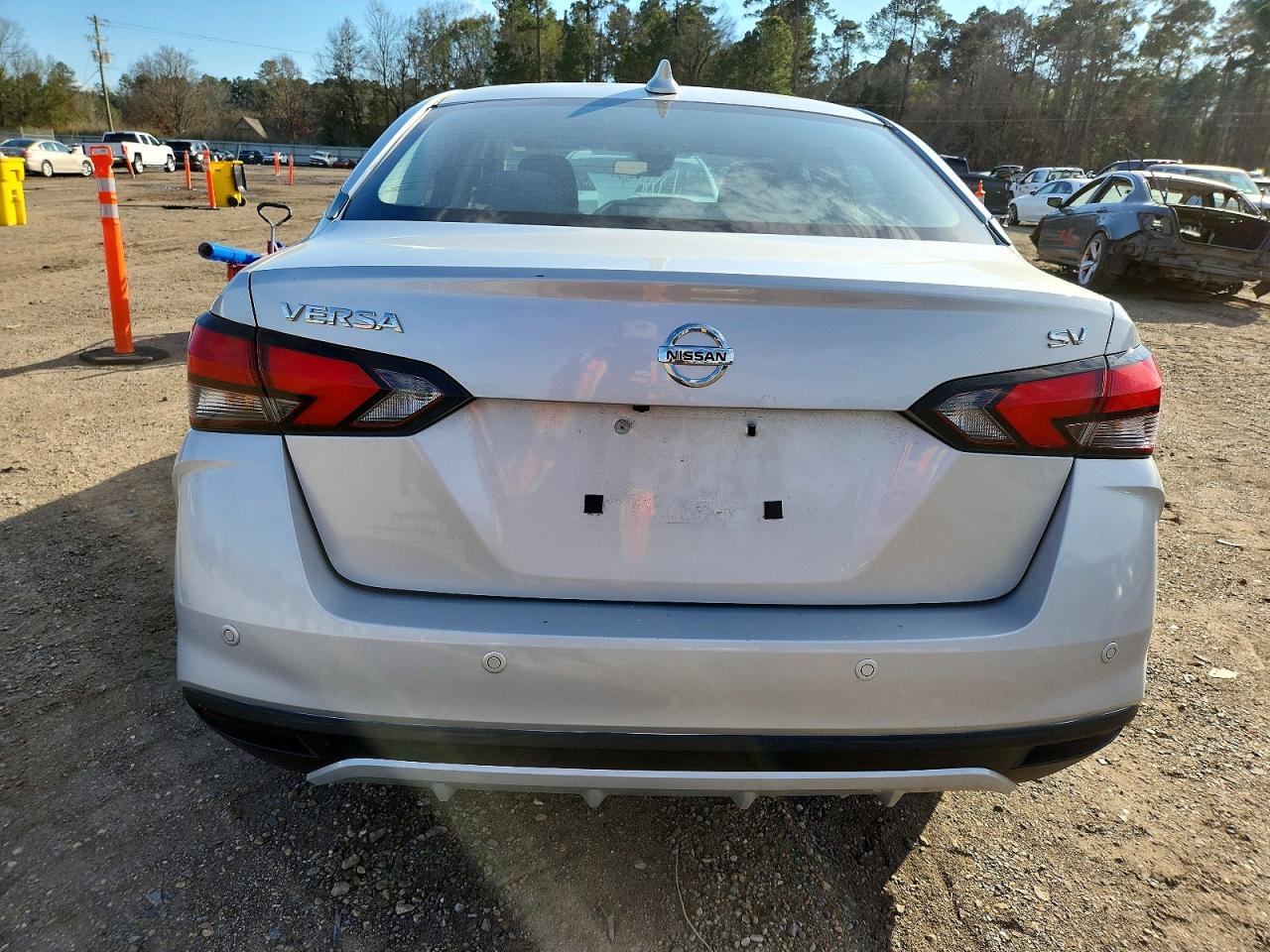 2021 NISSAN VERSA