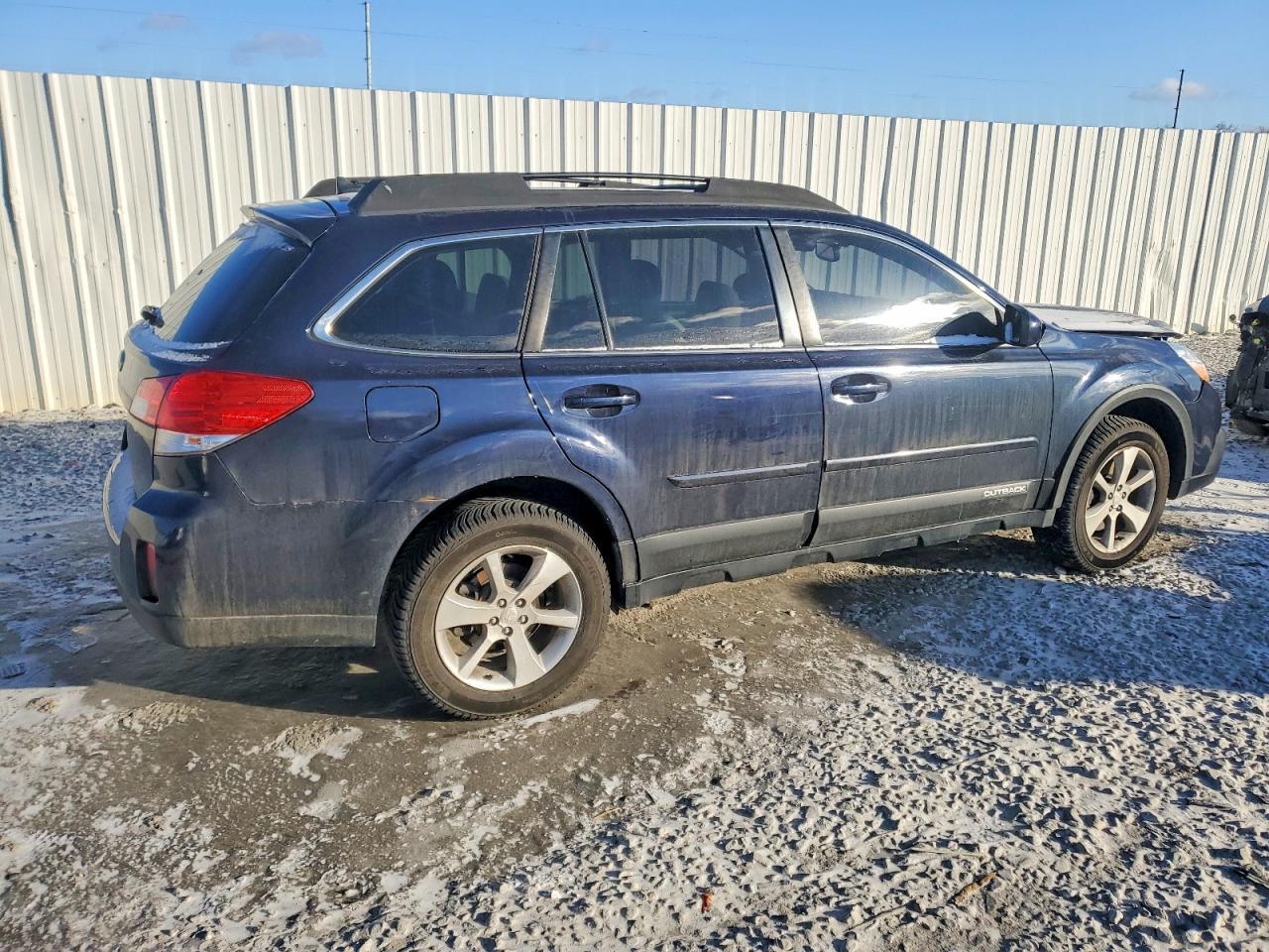 2014 SUBARU Outback