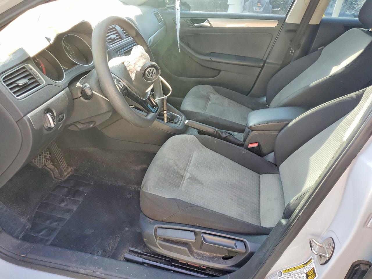 2017 VOLKSWAGEN JETTA