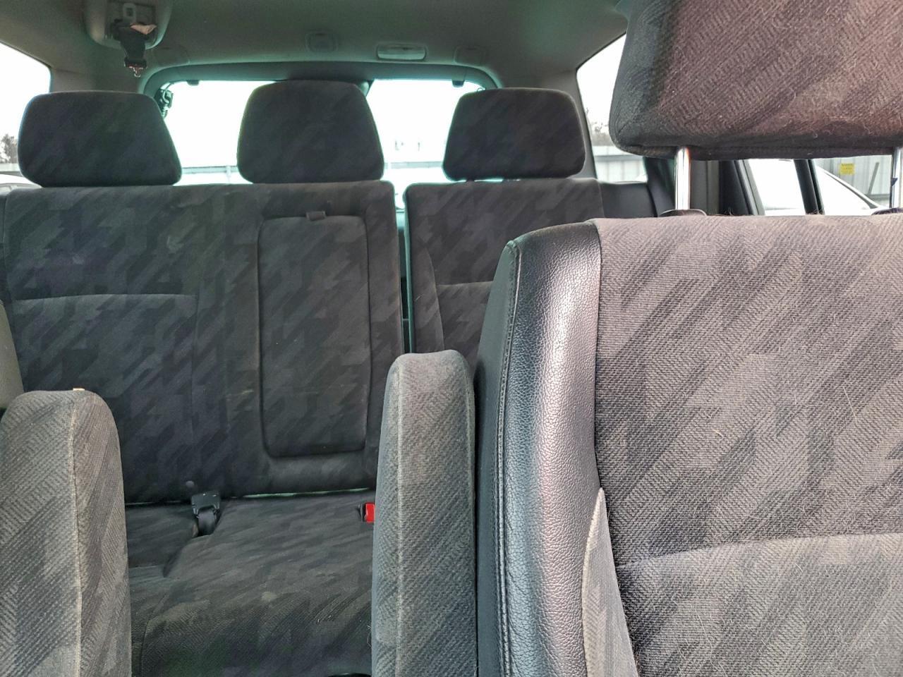 2004 HONDA CR-V