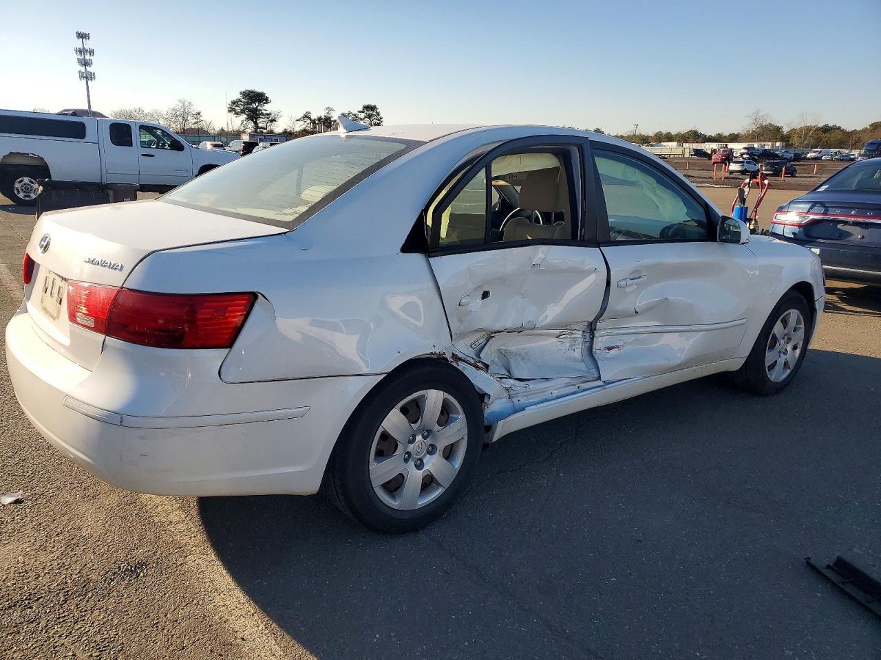 2010 HYUNDAI SONATA