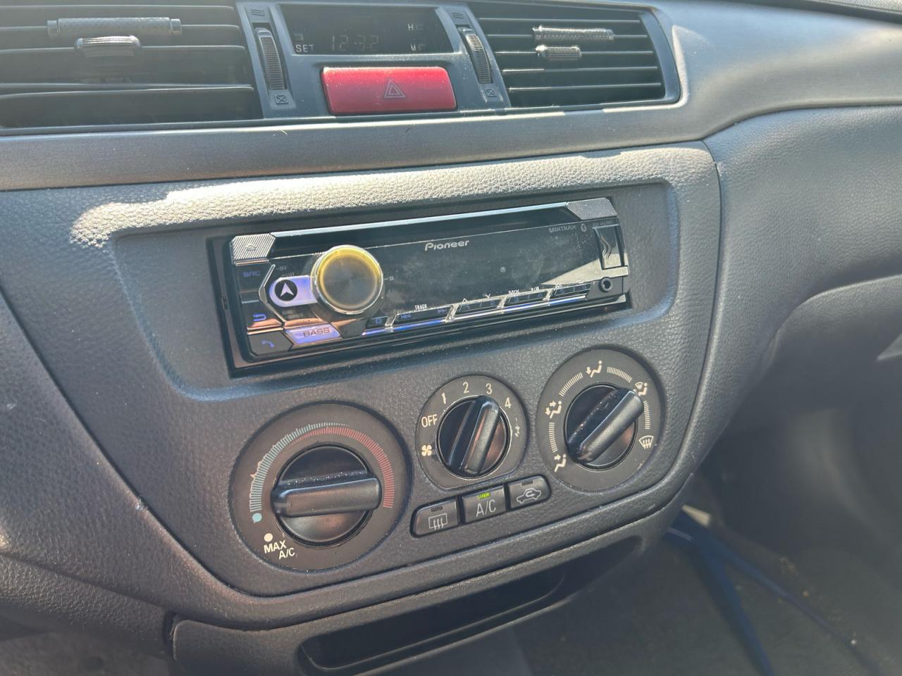 2002 MITSUBISHI LANCER