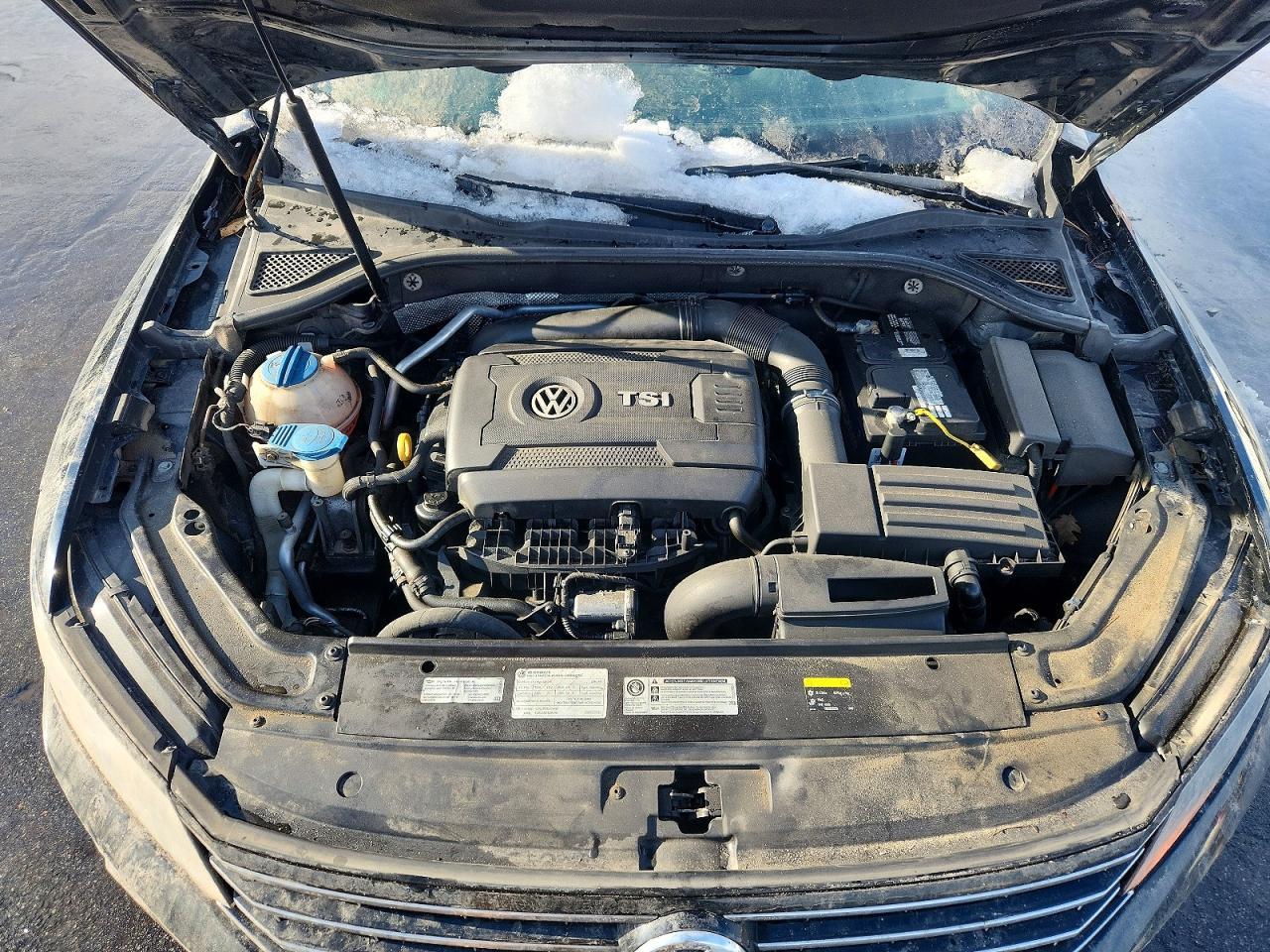2016 VOLKSWAGEN Passat