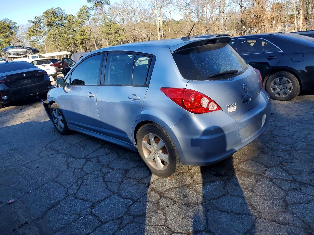 2011 NISSAN VERSA