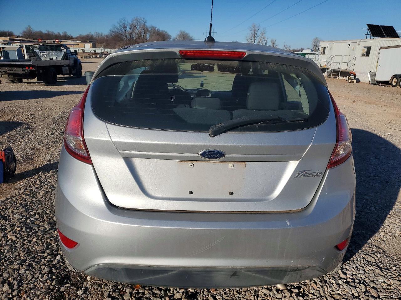 2016 FORD Fiesta
