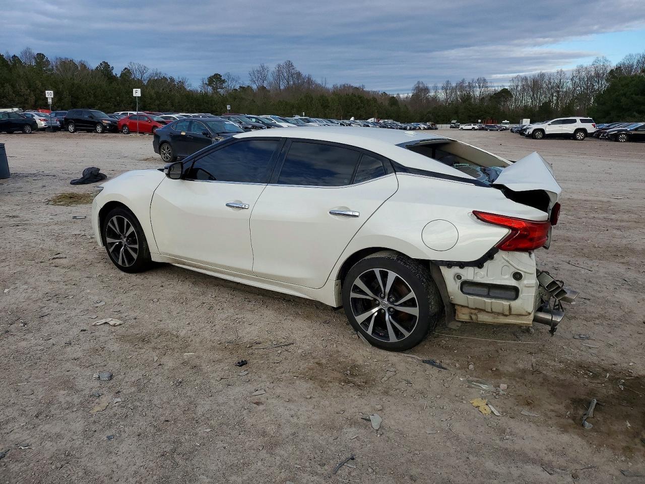 2017 NISSAN Maxima