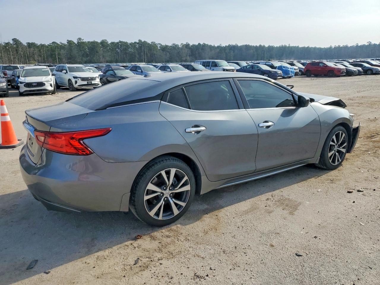 2017 NISSAN Maxima