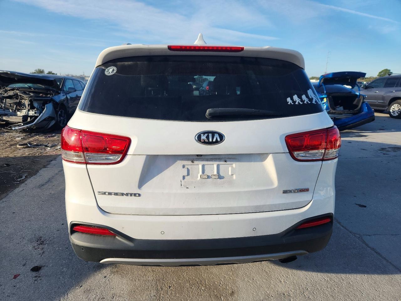 2017 KIA SORENTO