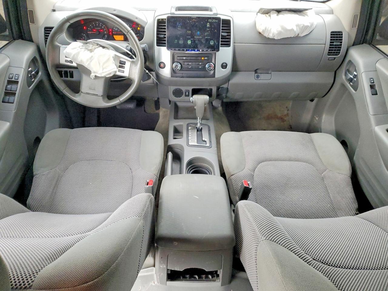 2017 NISSAN Frontier