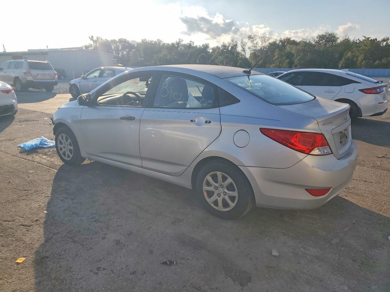 2012 HYUNDAI ACCENT