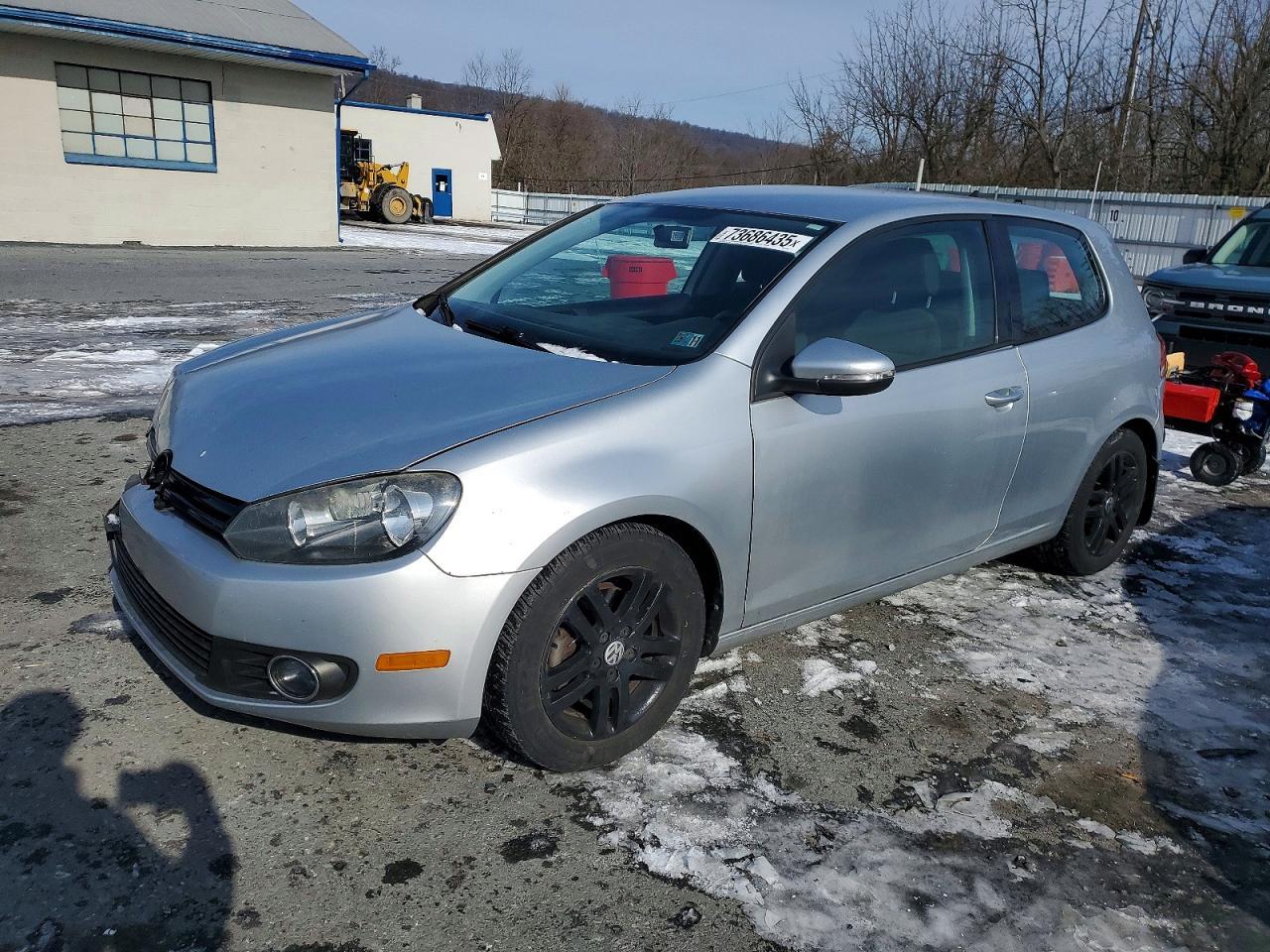 2011 VOLKSWAGEN GOLF