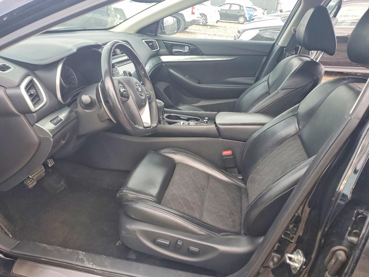 2016 NISSAN Maxima