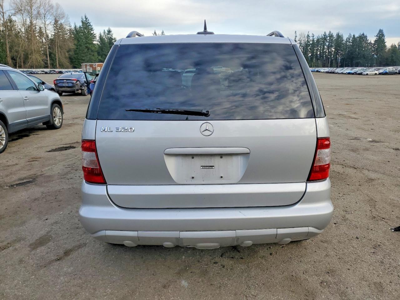 2002 MERCEDES-BENZ ML-Class