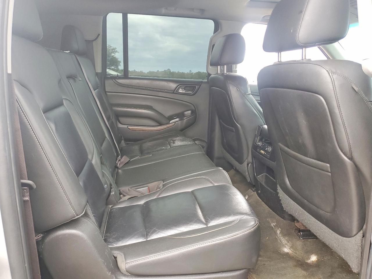 2015 CHEVROLET Suburban