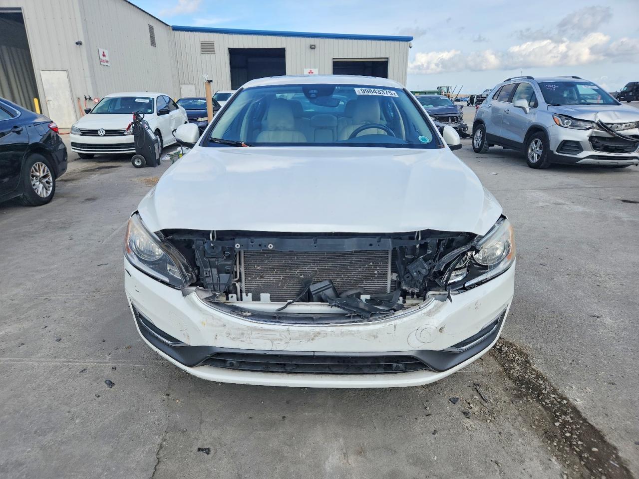 2018 VOLVO S60