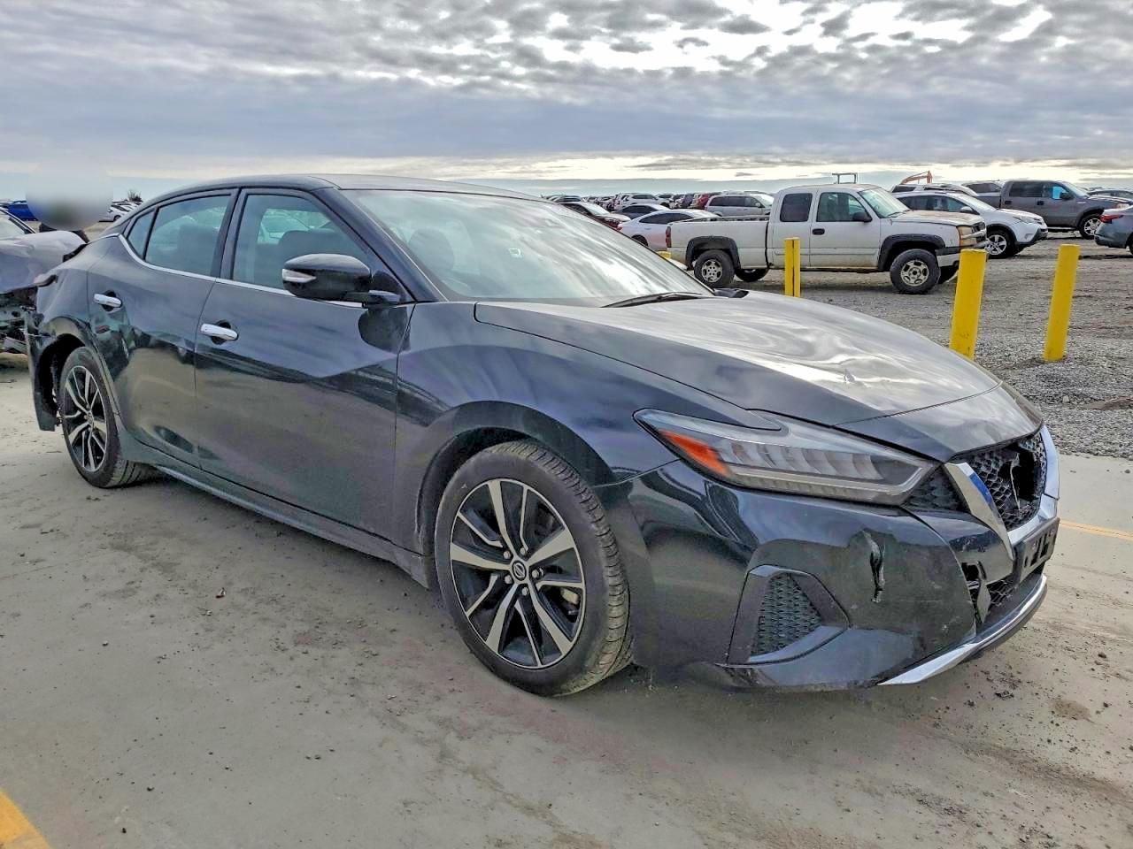 2022 NISSAN Maxima