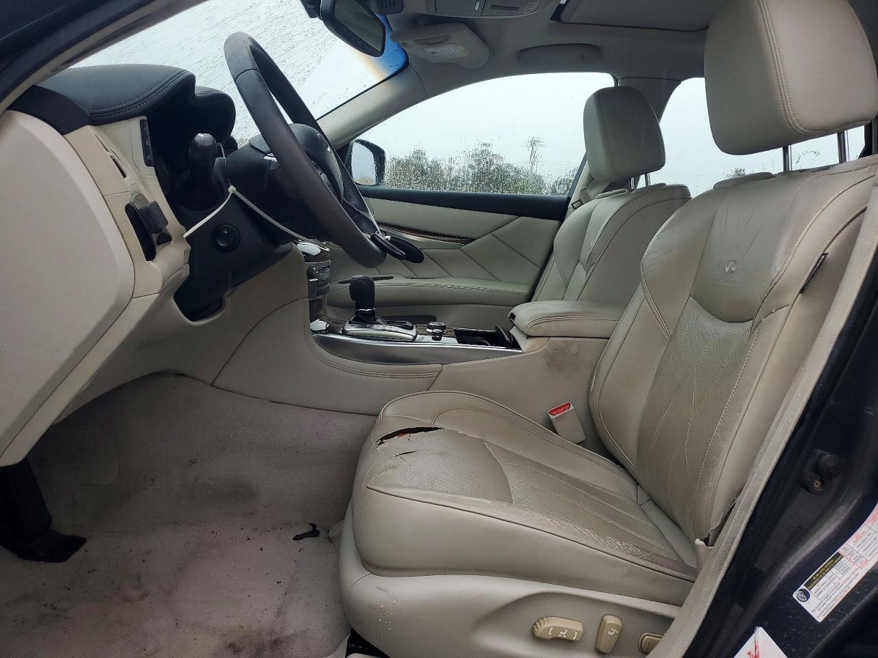 2012 INFINITI M37