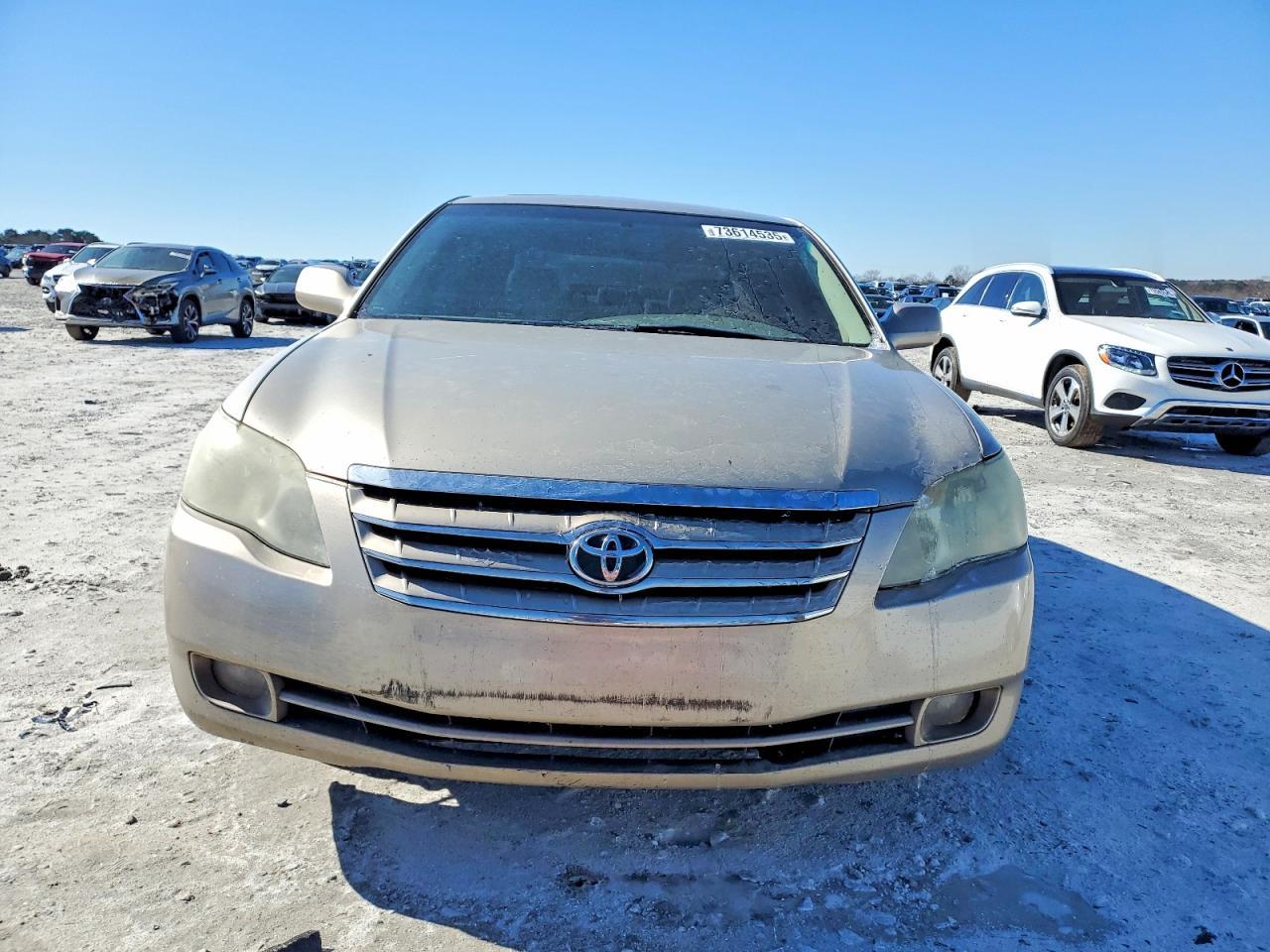 2005 TOYOTA Avalon