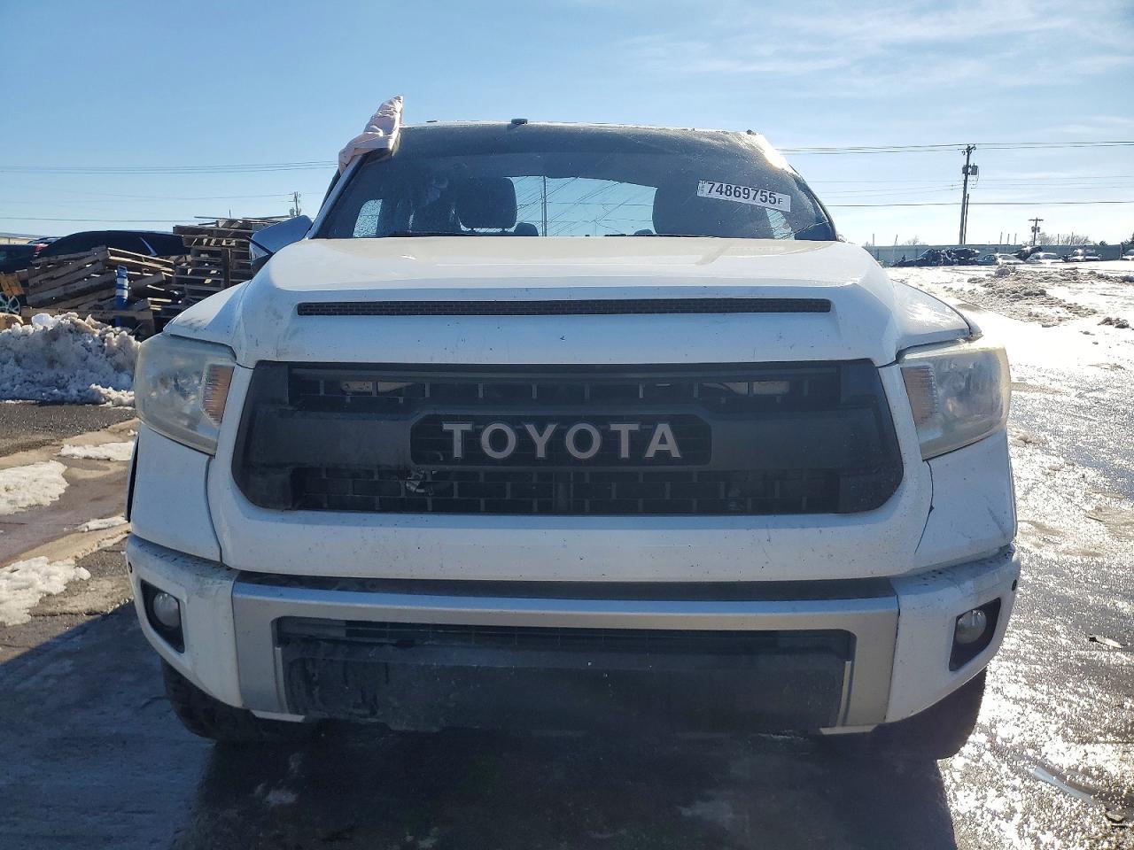 2016 TOYOTA TUNDRA