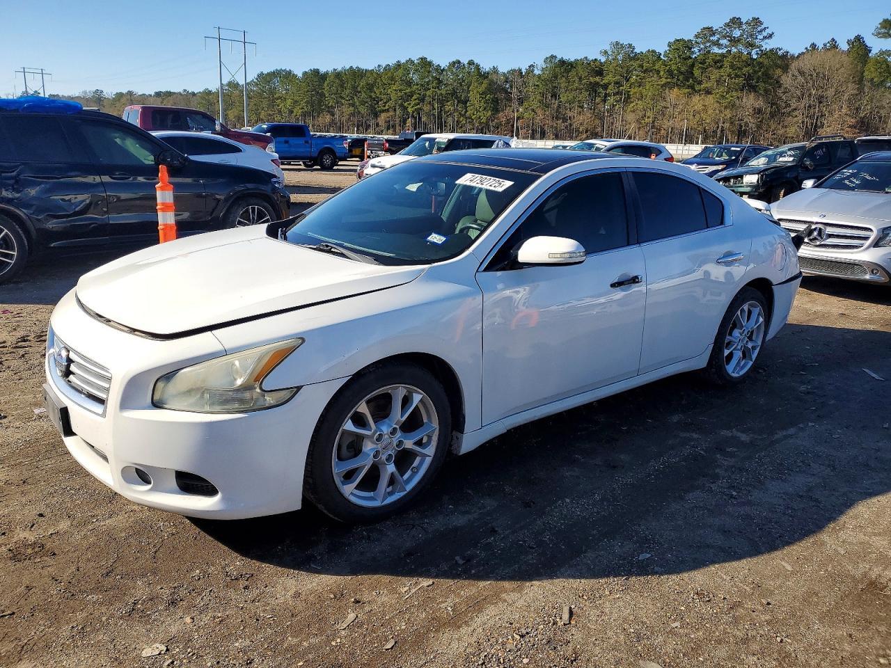 2012 NISSAN Maxima