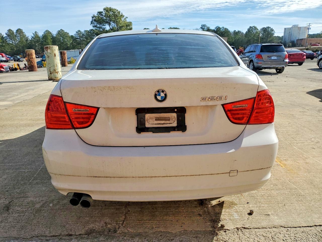 2011 BMW 3 SERIES
