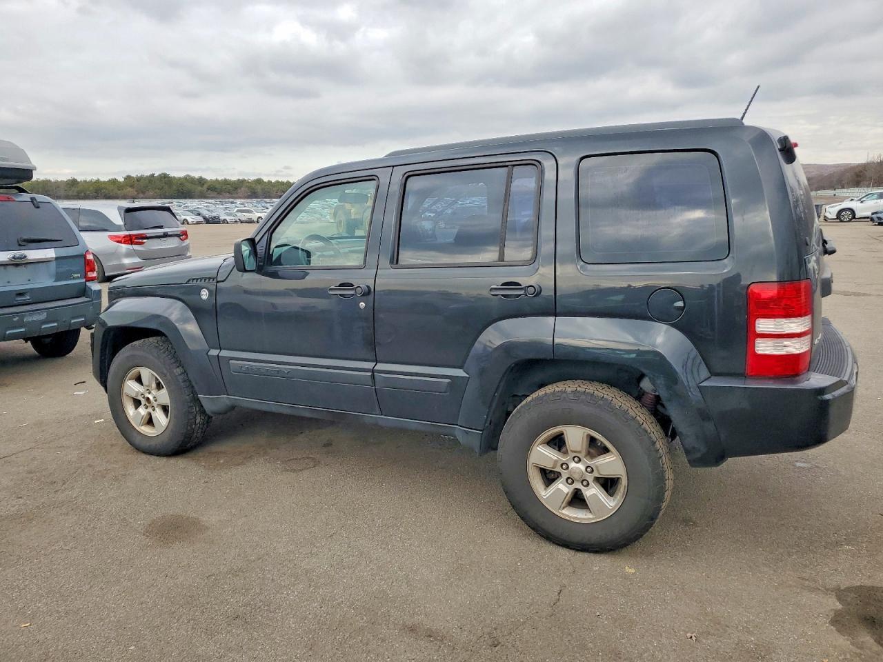 2012 JEEP Liberty