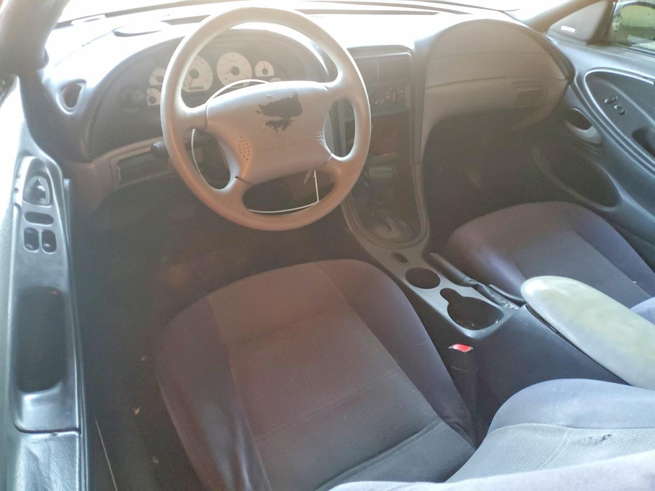 2001 FORD MUSTANG