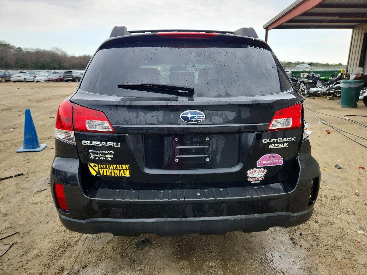 2010 SUBARU Outback