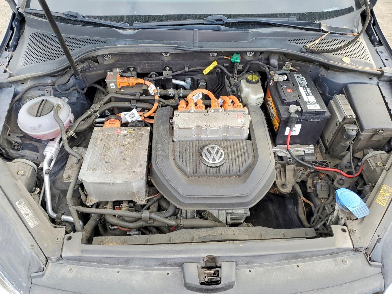 2016 VOLKSWAGEN e-Golf