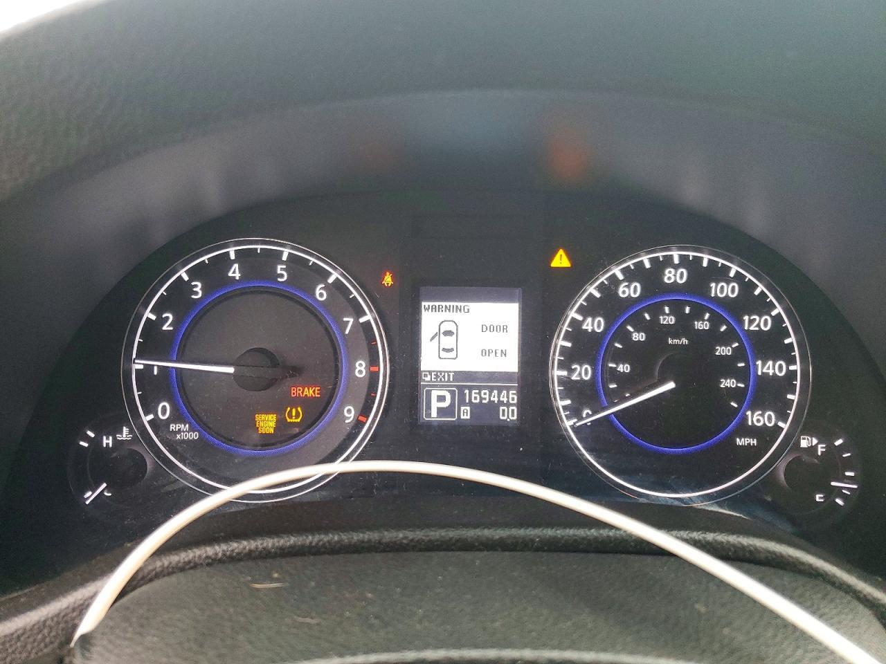 2011 INFINITI G37