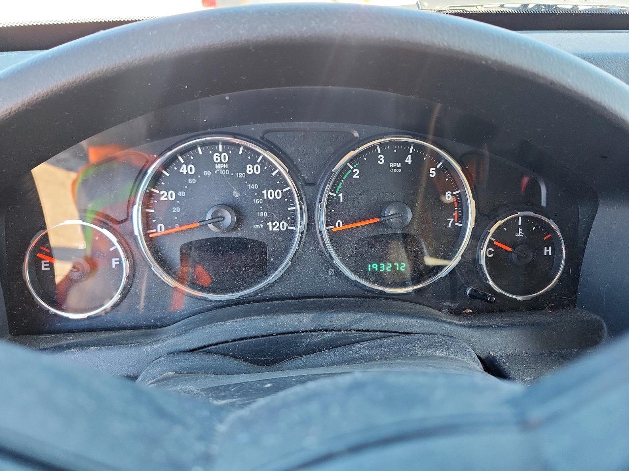 2012 JEEP Liberty