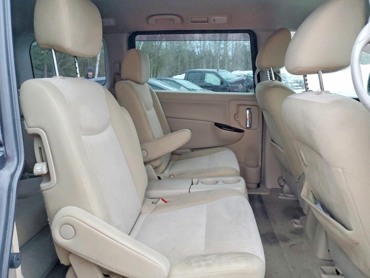 2013 NISSAN Quest