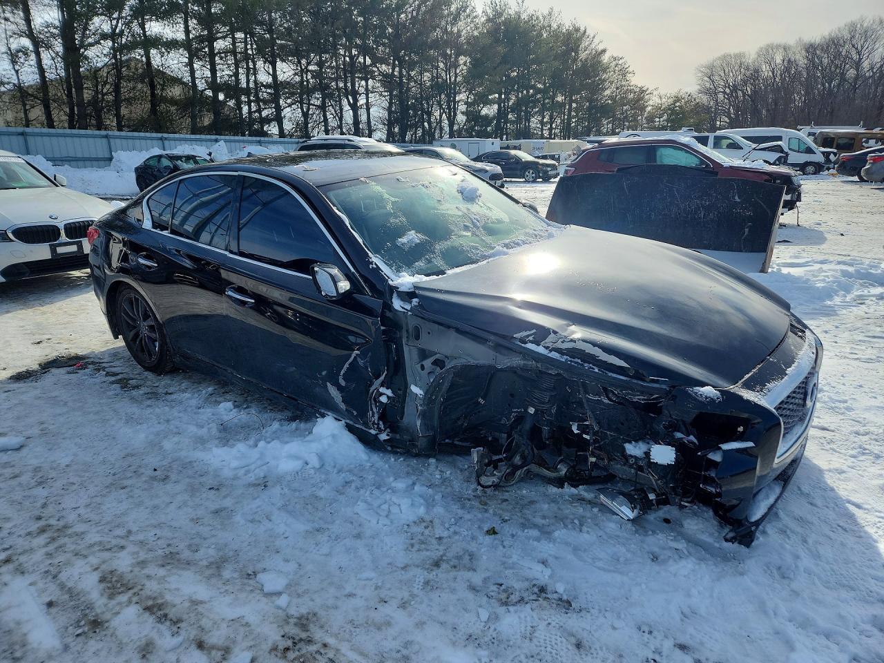 2015 INFINITI Q50