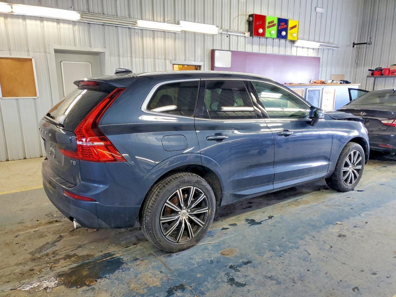 2021 VOLVO XC60
