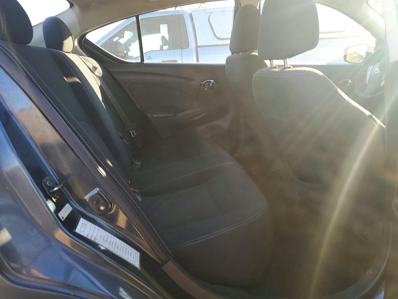 2016 NISSAN VERSA