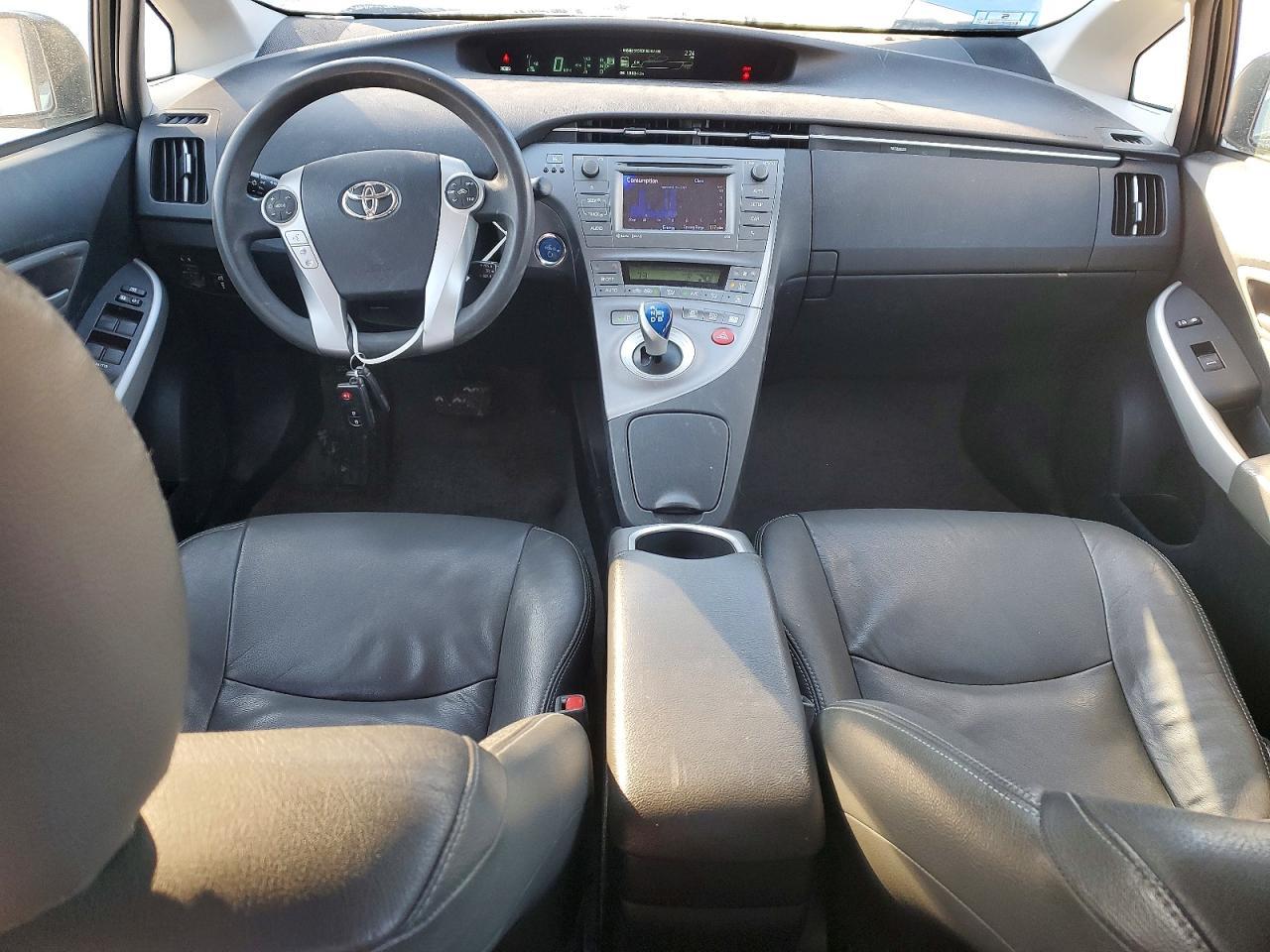 2014 TOYOTA PRIUS