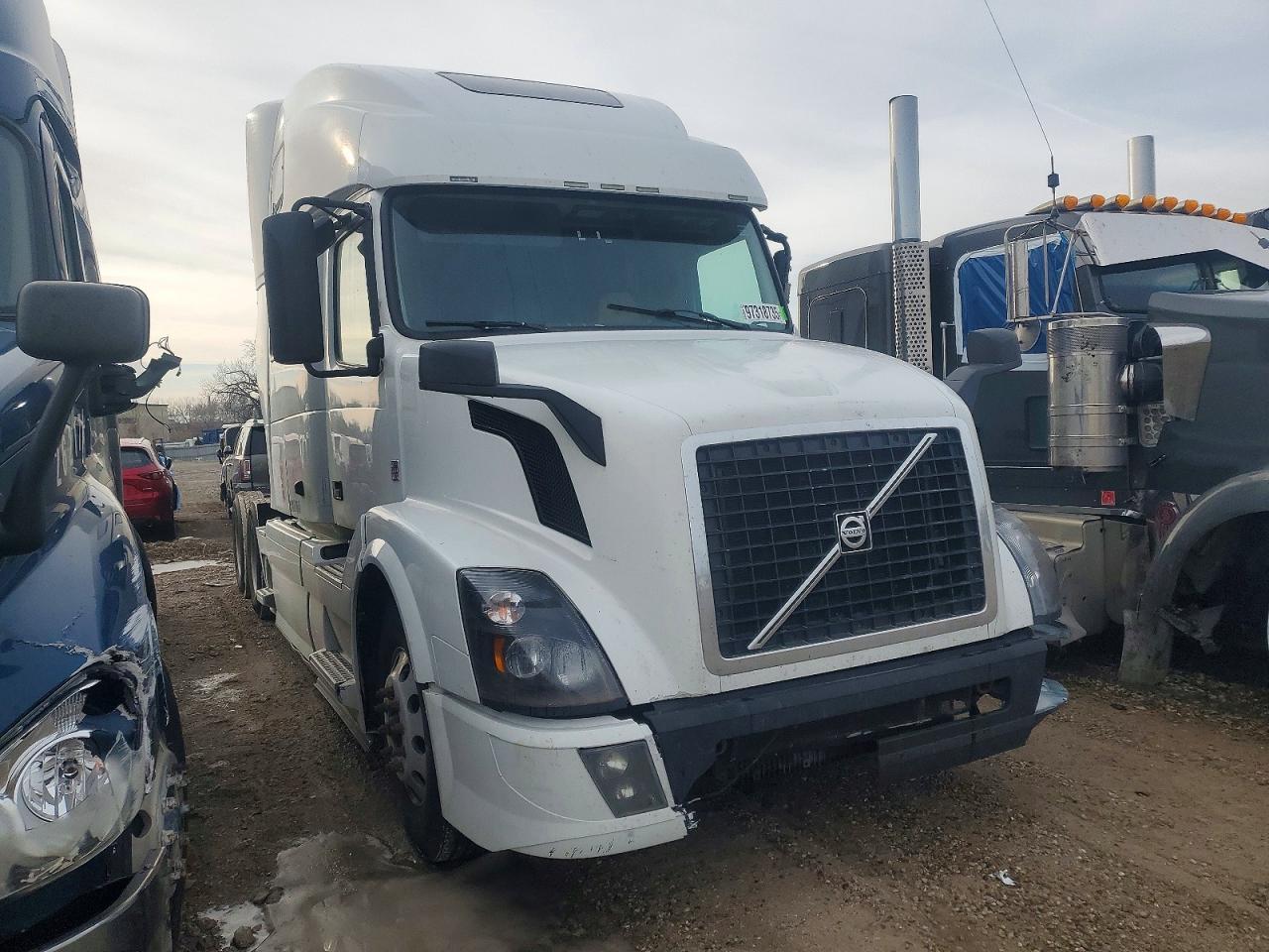 2016 VOLVO Vn