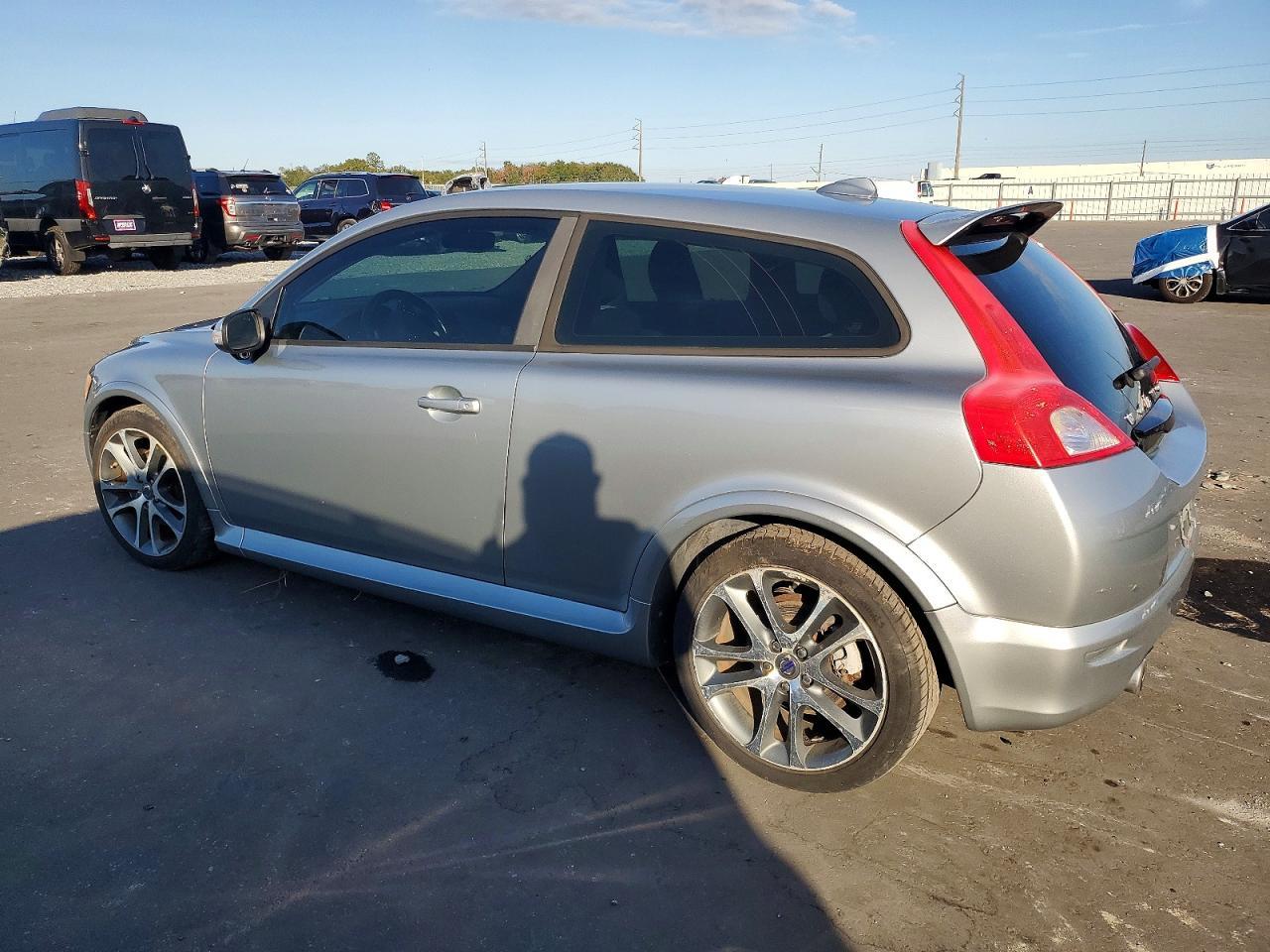 2010 VOLVO C30