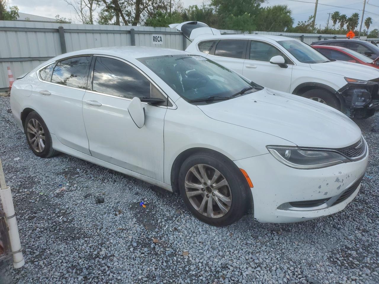 2016 CHRYSLER 200