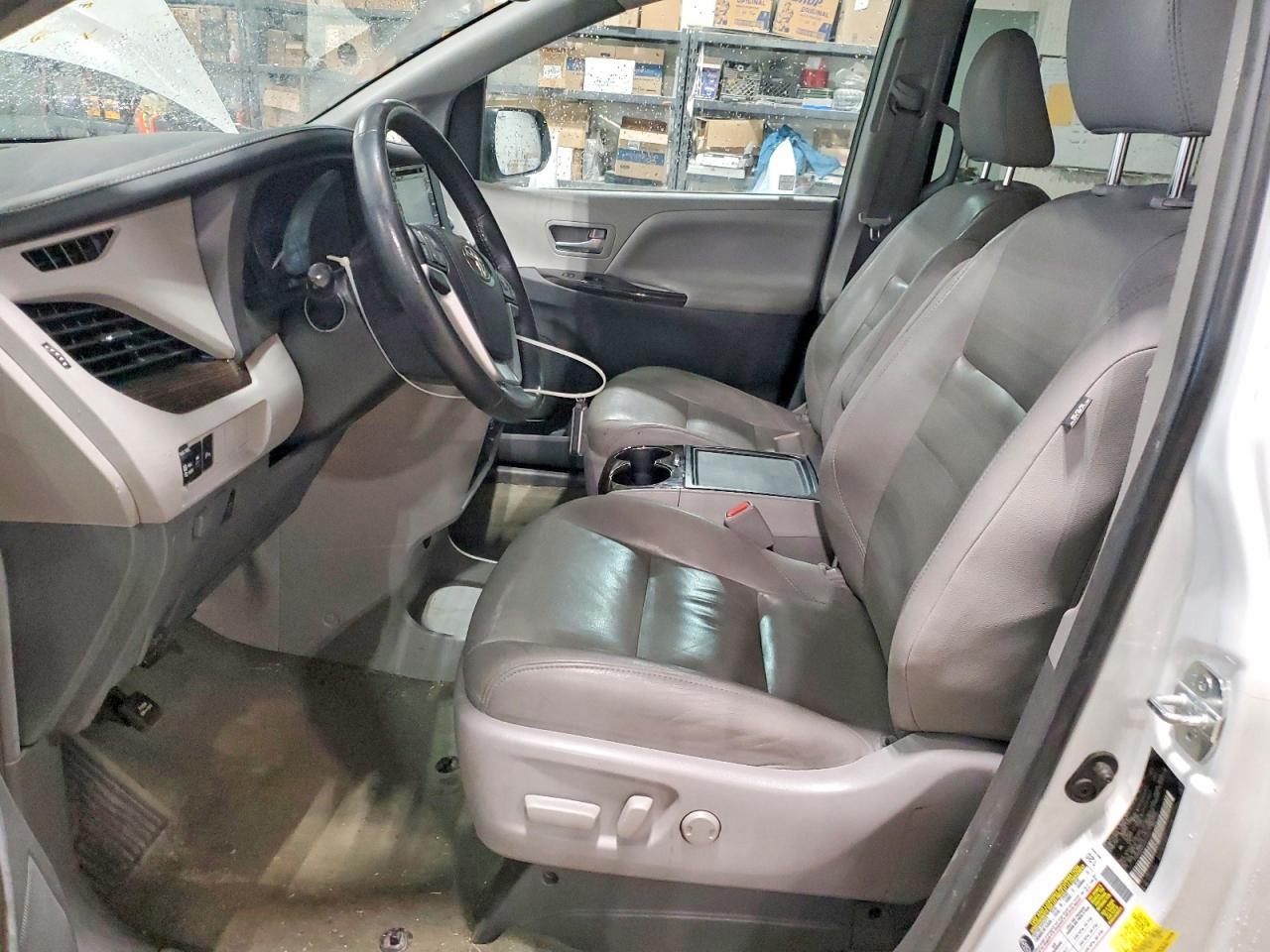 2018 TOYOTA SIENNA