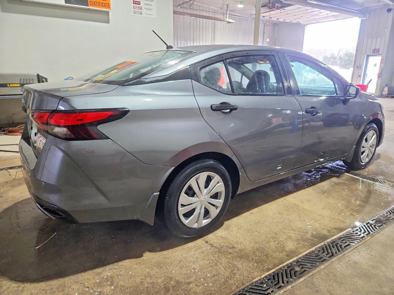 2021 NISSAN VERSA