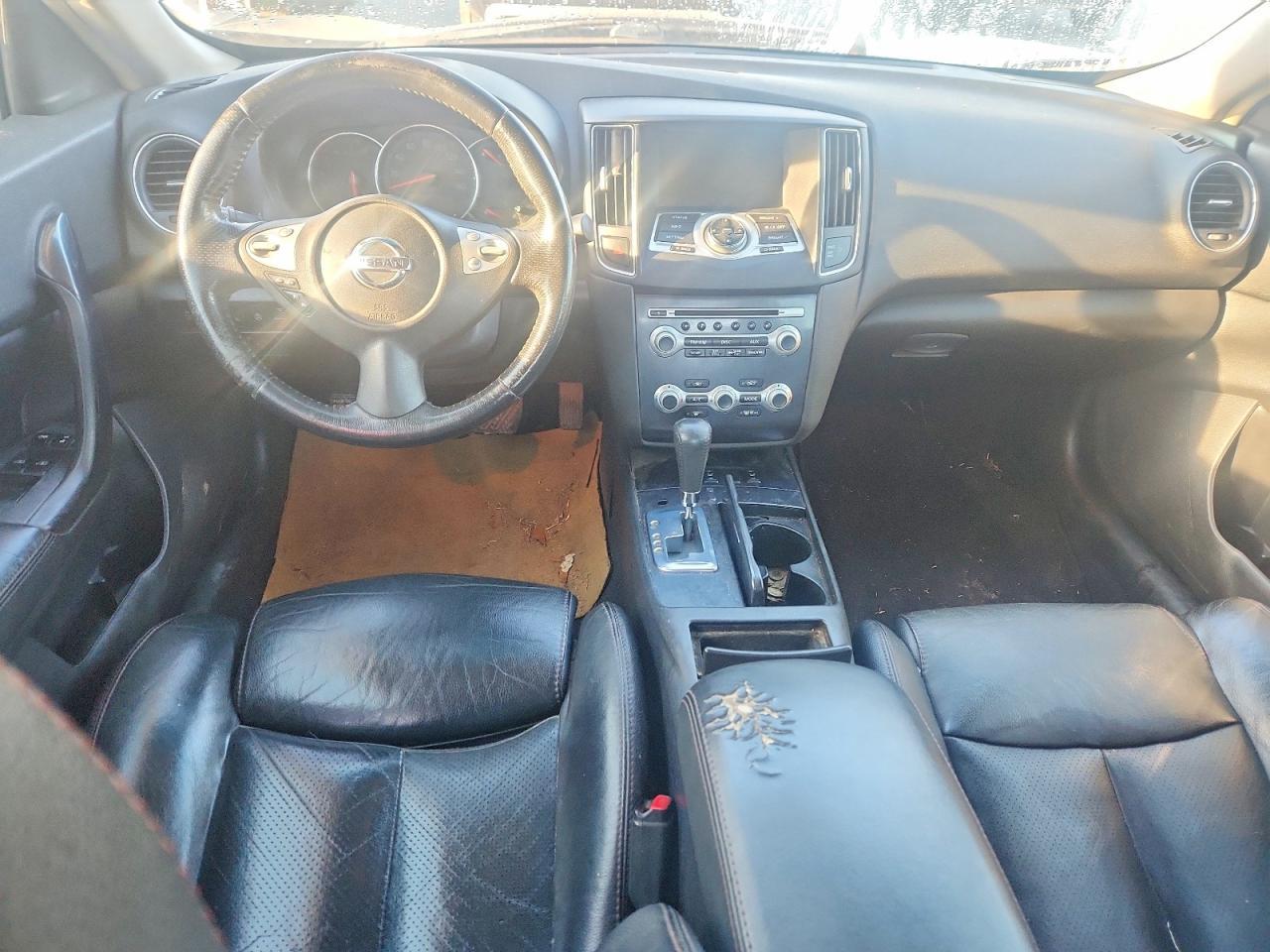 2012 NISSAN Maxima