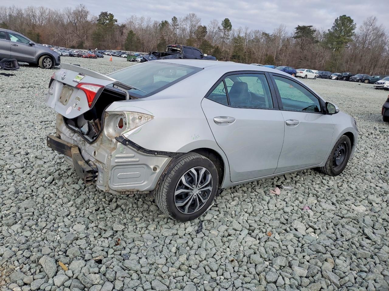 2015 TOYOTA COROLLA