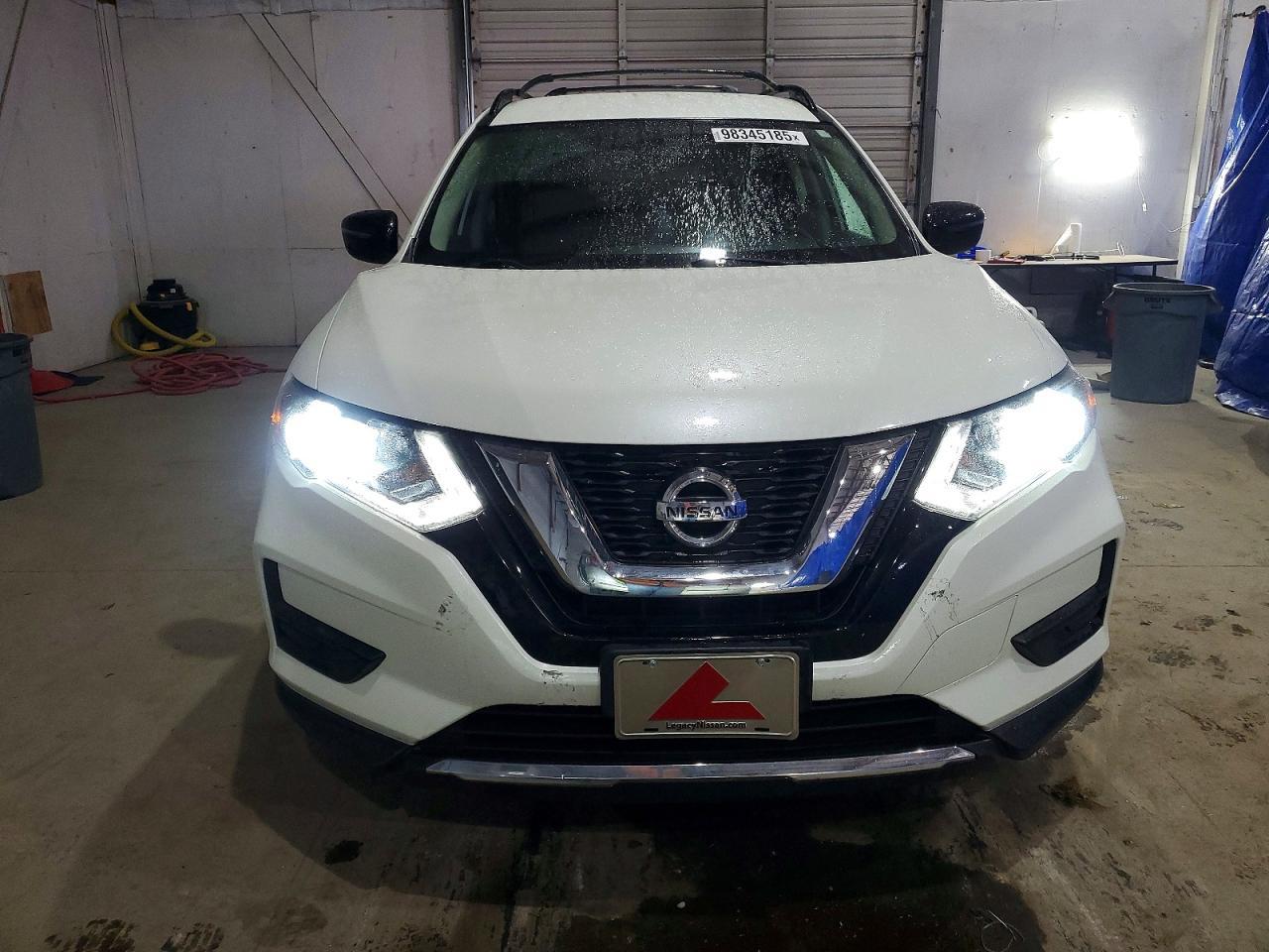 2017 NISSAN ROGUE