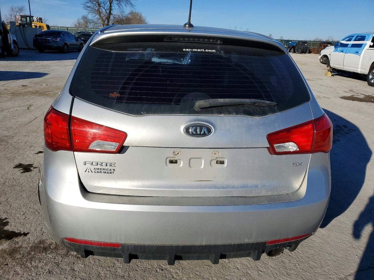 2013 KIA FORTE