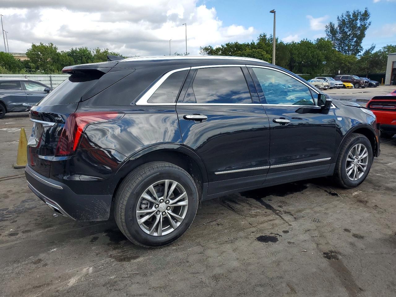 2023 CADILLAC XT5