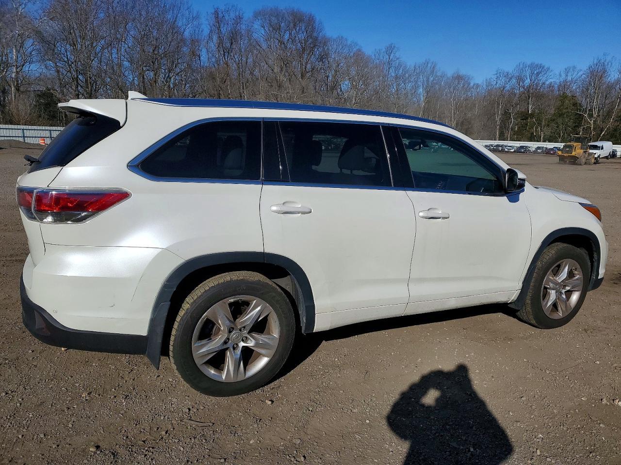 2015 TOYOTA HIGHLANDER
